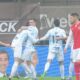Más allá de alguna reacción con más empuje que fútbol, en la derrota por 1-0 con Atlético Tucumán Independiente dejó al descubierto sus falencias en defensa y en ataque. (Foto: Clarín)
