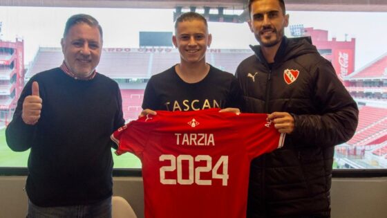 Primer contrato para Tarzia