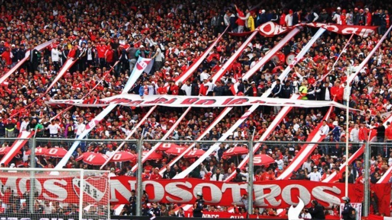 Club Atlético Independiente - CAMINO A LOS 100.000 SOCIOS   Independiente superó los 96 mil socios y el  número sigue creciendo. Los hinchas del Rojo continúan demostrando su amor  por los colores