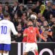 Isla fue titular en Chile contra Francia: ¿cómo le fue ante Mbappé?