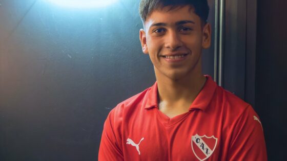 Mastrolorenzo extendió su contrato con Independiente.