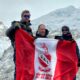La historia detrás de los hinchas que llevaron al Rojo a la montaña más alta del mundo